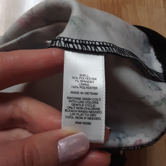 Express black floral crop top - Picture 5 of 5